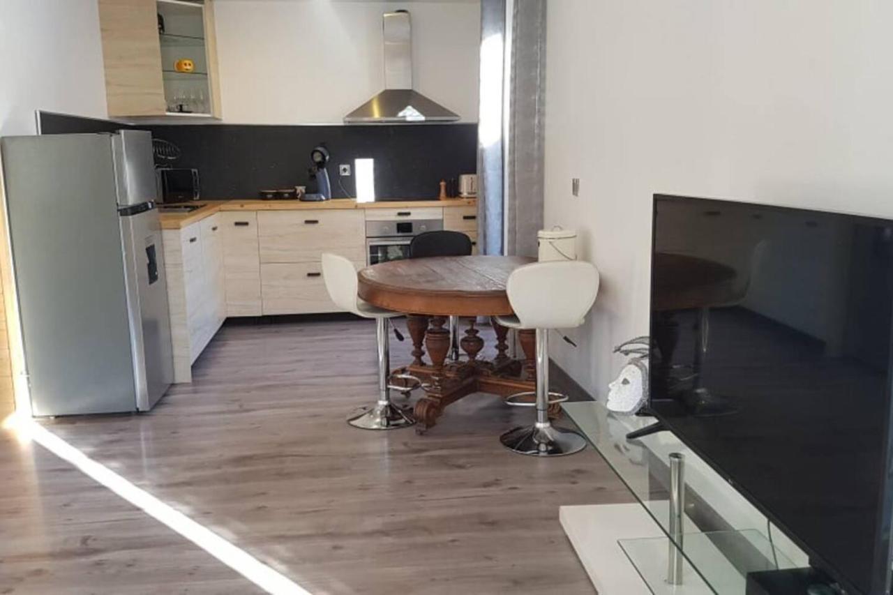 Logement Entier: Appartement. Модан Екстериор снимка